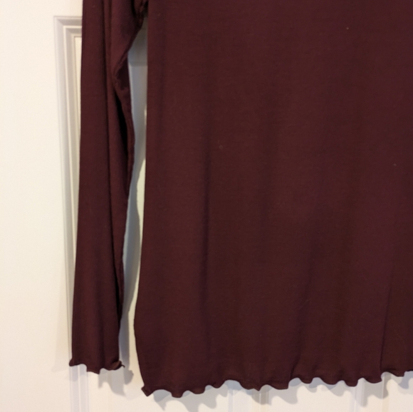 Tahari Lettuce Edge Pullover Dressy Top M - Picture 5 of 10